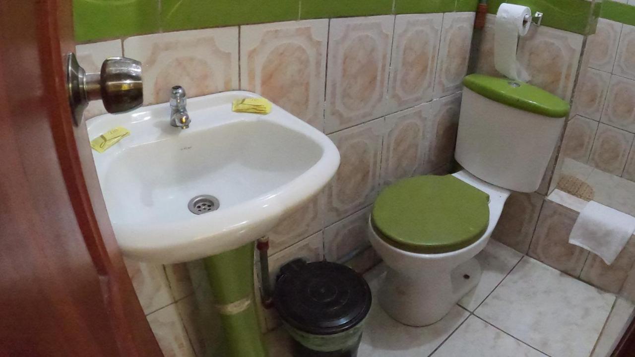 Hostal Casa Montoya 바뇨스 외부 사진