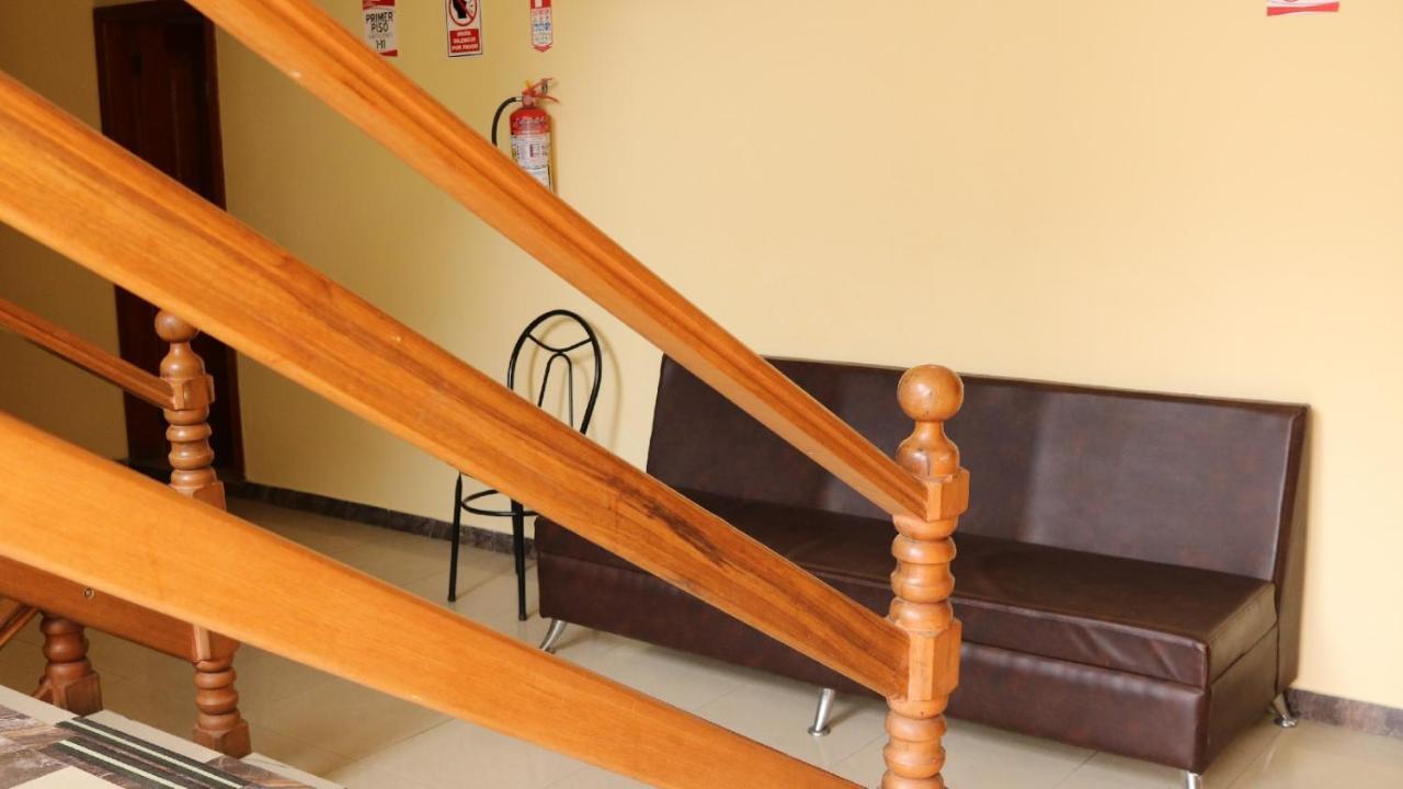 Hostal Casa Montoya 바뇨스 외부 사진